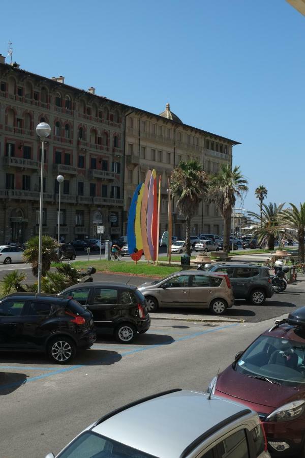 211 Underground Hotel Viareggio Exterior photo